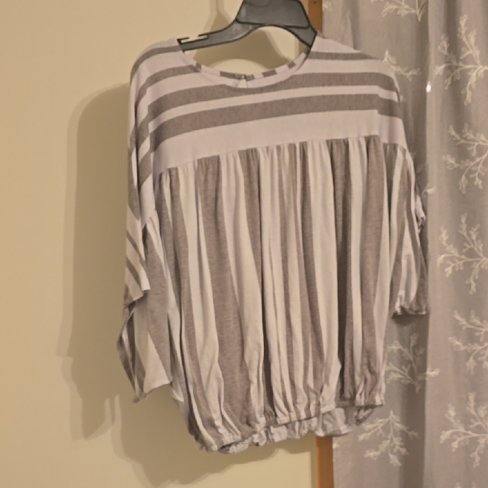 Time and Tru Gray and White Striped Dolman Sleeve Tunic